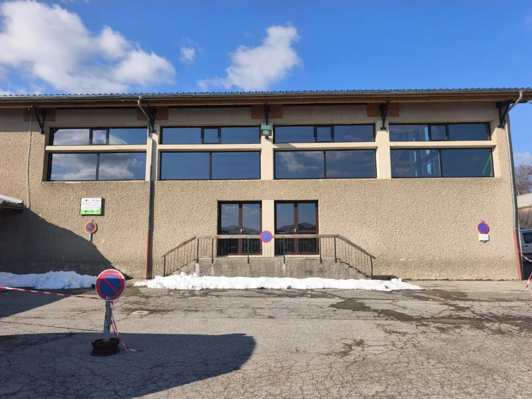 Gymnase Centre Nordique Autrans — menuiseries DMS