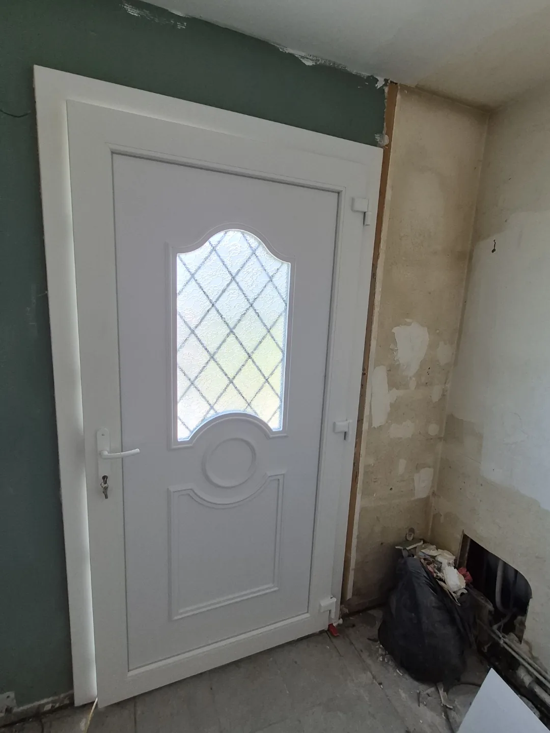 Porte d'entrée PVC vitrée décorative